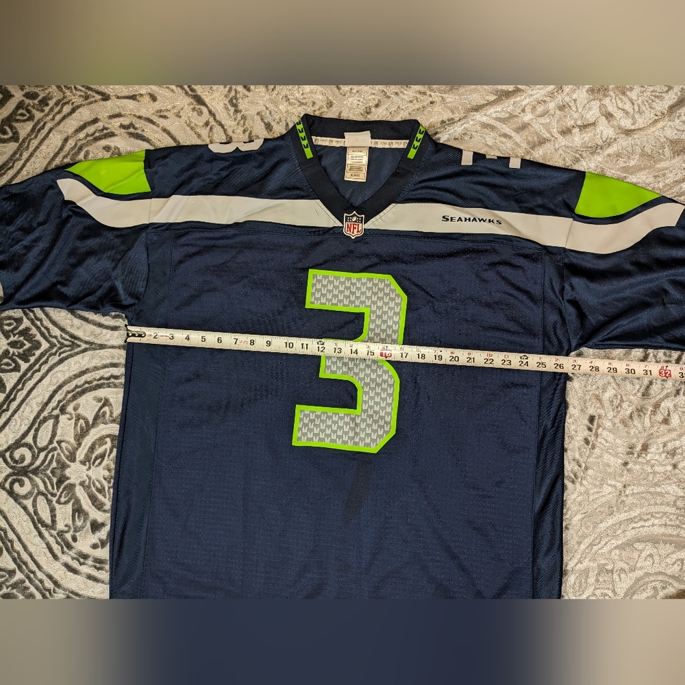 Seattle Seahawks Russell Wilson - Picture 3 of 5